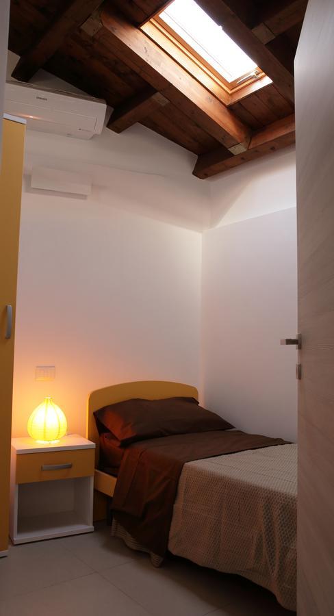 Apartment Papyri Palermo Bagian luar foto